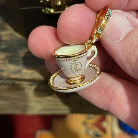 RARE Juicy Couture tea cup charm YJRU1087 retired tagged box - Picture 15 of 15